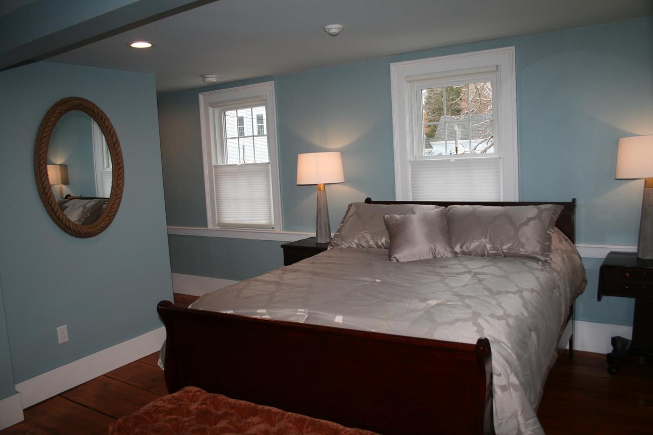 Shea'S Riverside Inn & Motel Essex ภายนอก รูปภาพ