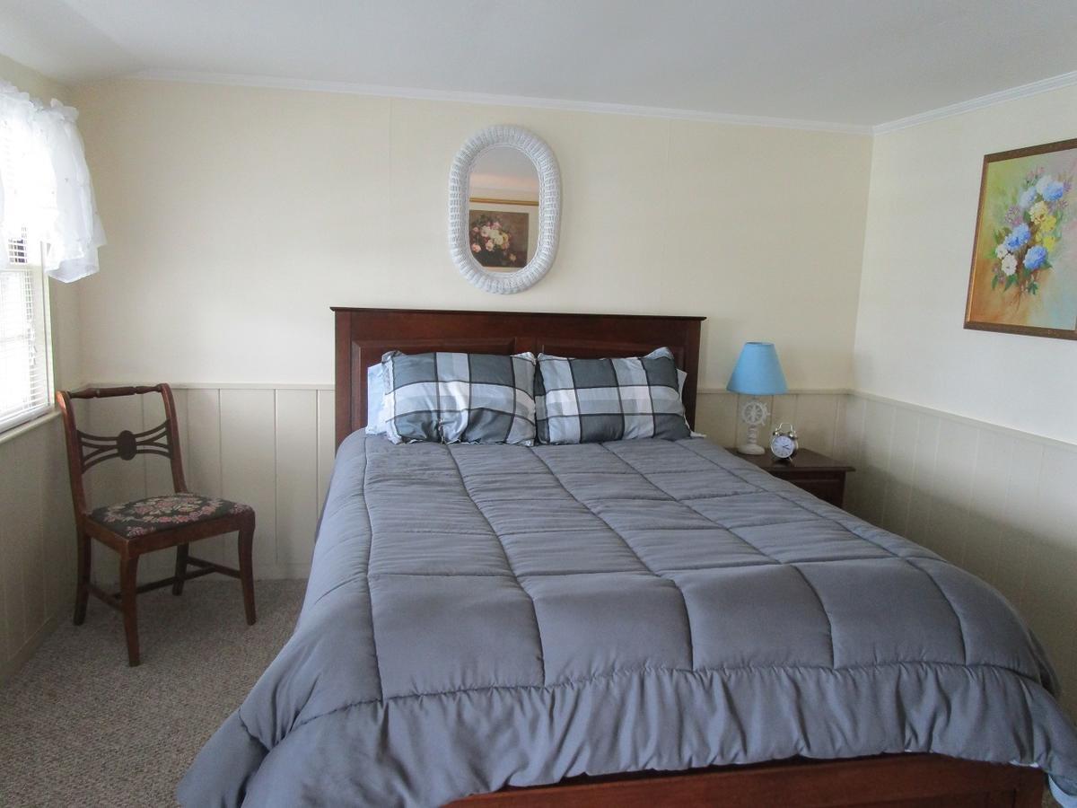 Shea'S Riverside Inn & Motel Essex ภายนอก รูปภาพ