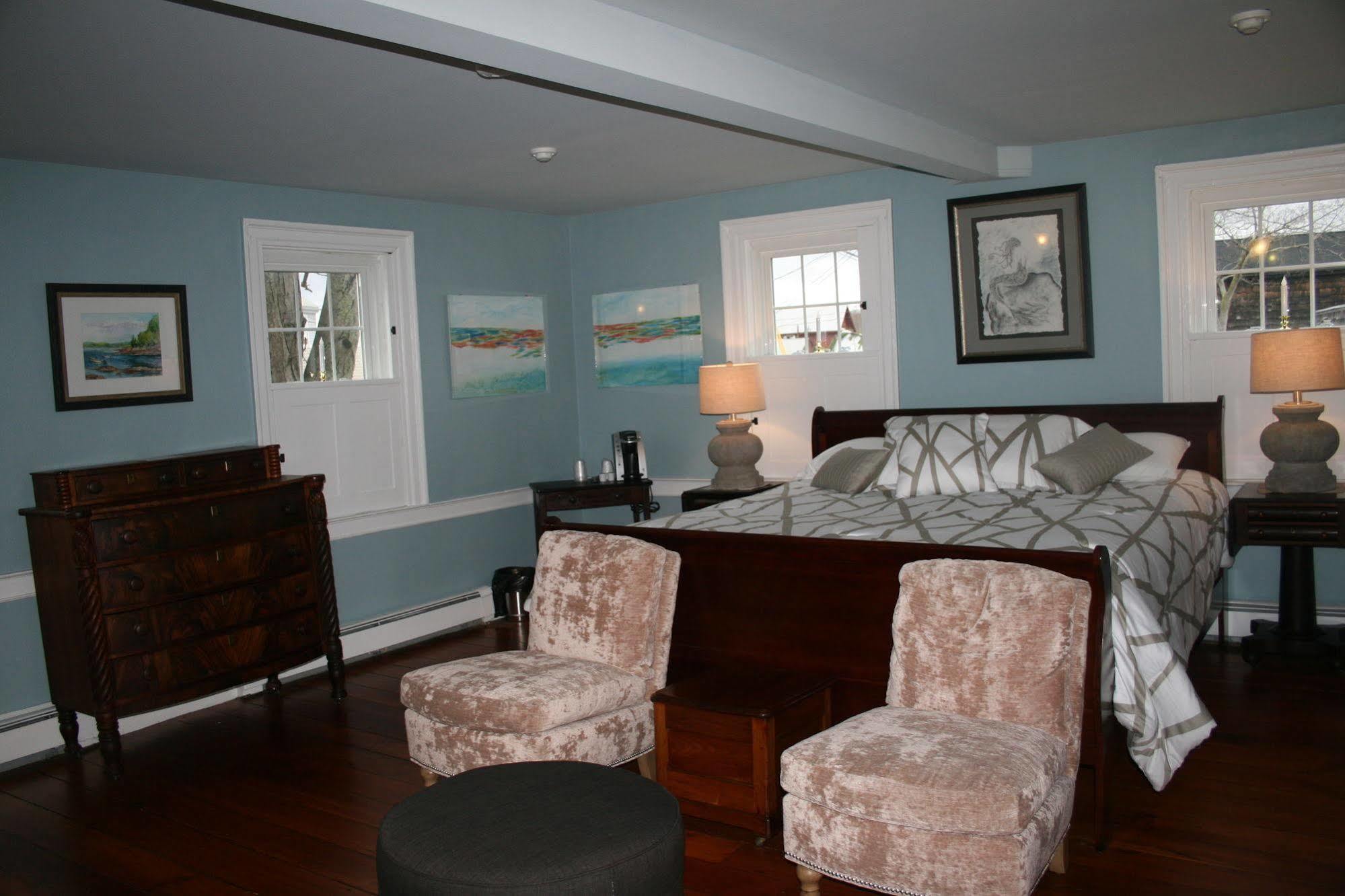 Shea'S Riverside Inn & Motel Essex ภายนอก รูปภาพ